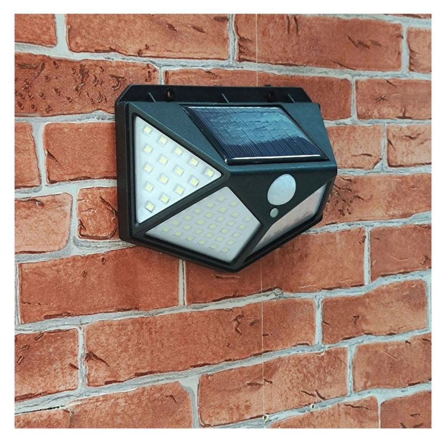 Solar Wall Lamp with Motion Sensing – 600lm, 100 LEDs Outdoor Light | 3 Modes